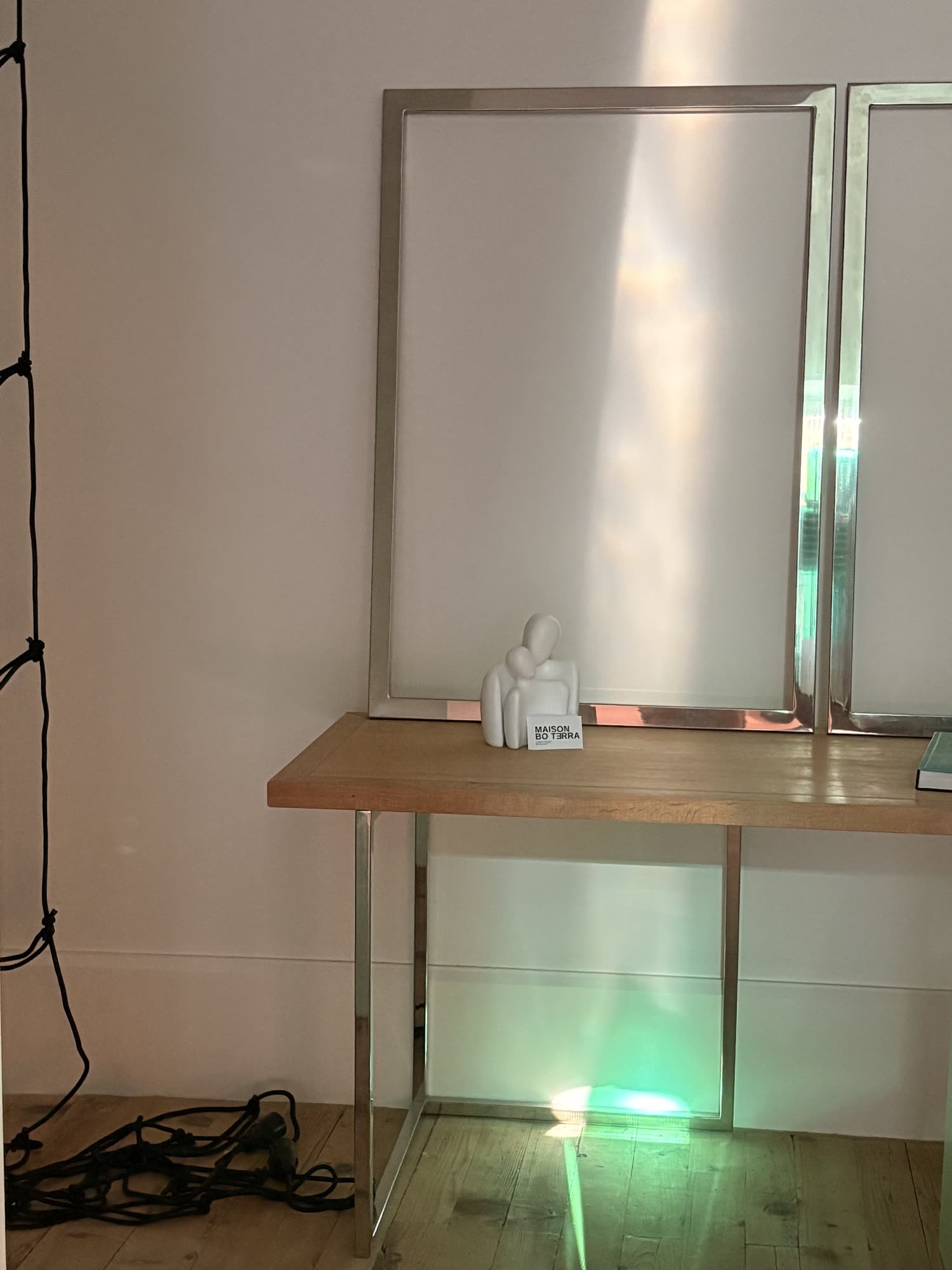 Miroir et console en bois de la Maison Bo Terra